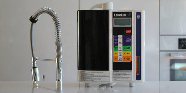 LeveLuk SD 501 - Gerät zur Wasserionisiererung
